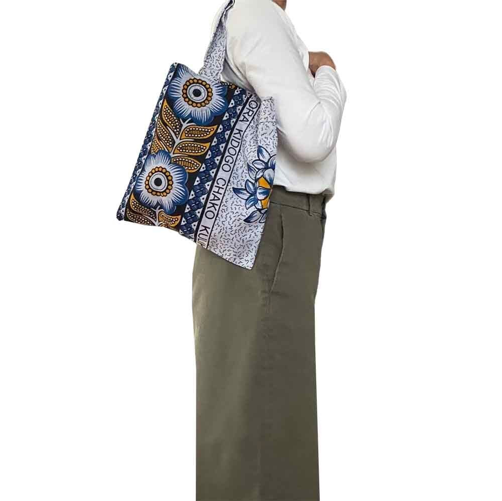 KANGA Blessing Tote |アフリカ布 カンガ・トートバッグ A4サイズ エコバッグ サブバッグ 旅行 ブルーブロッサム