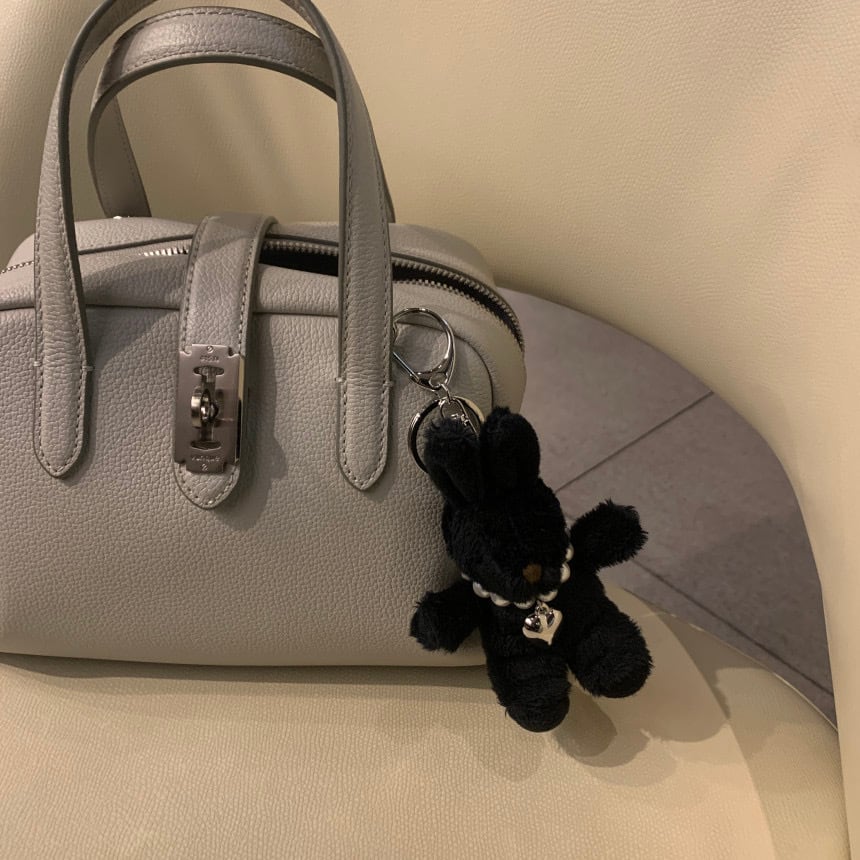 韓国人気】black rabbit keyring / ブラック ラビット キーリング