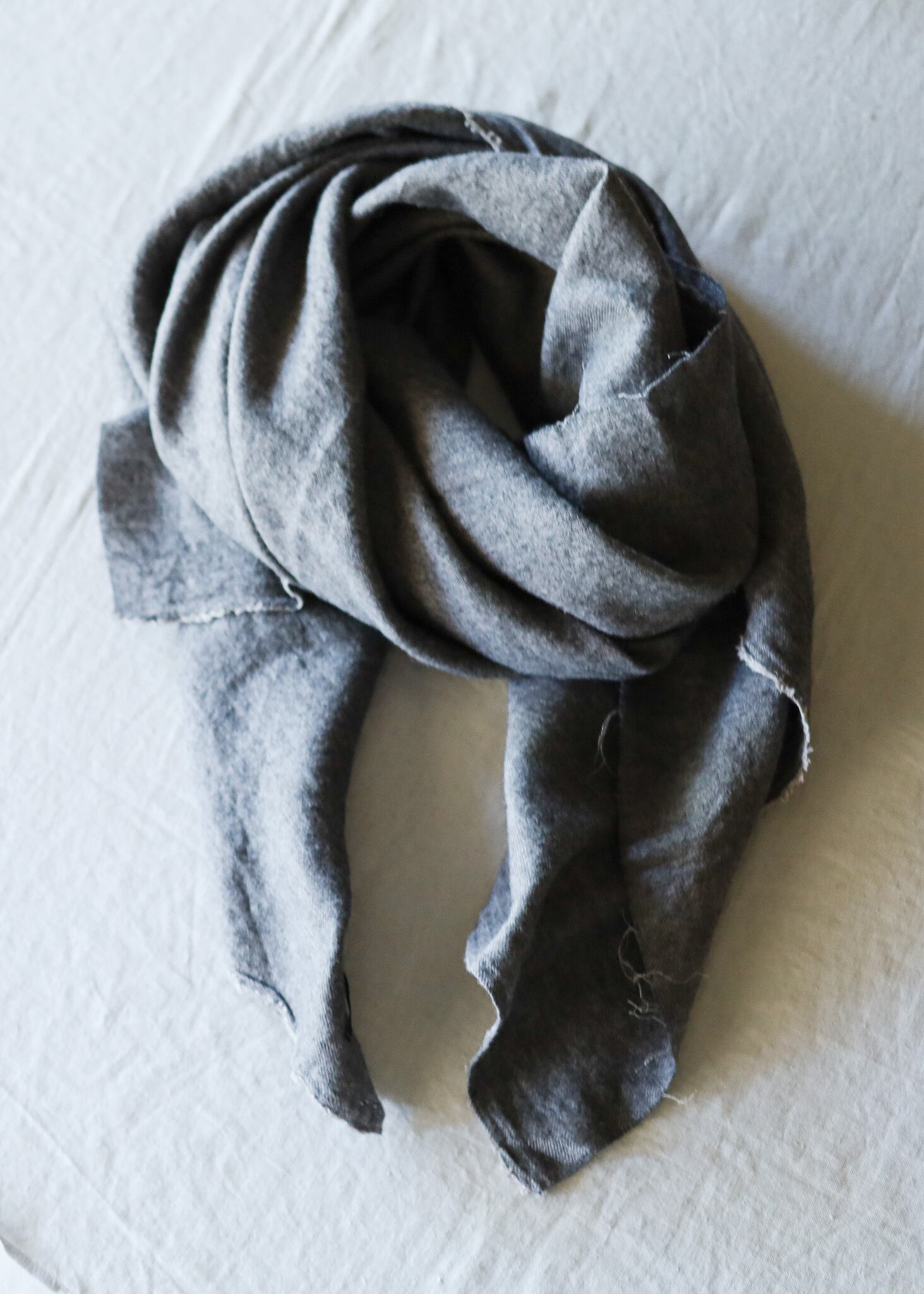 Honnete - Wool Linen Washed Twill ワイドストール - Top Grey | Pay ID