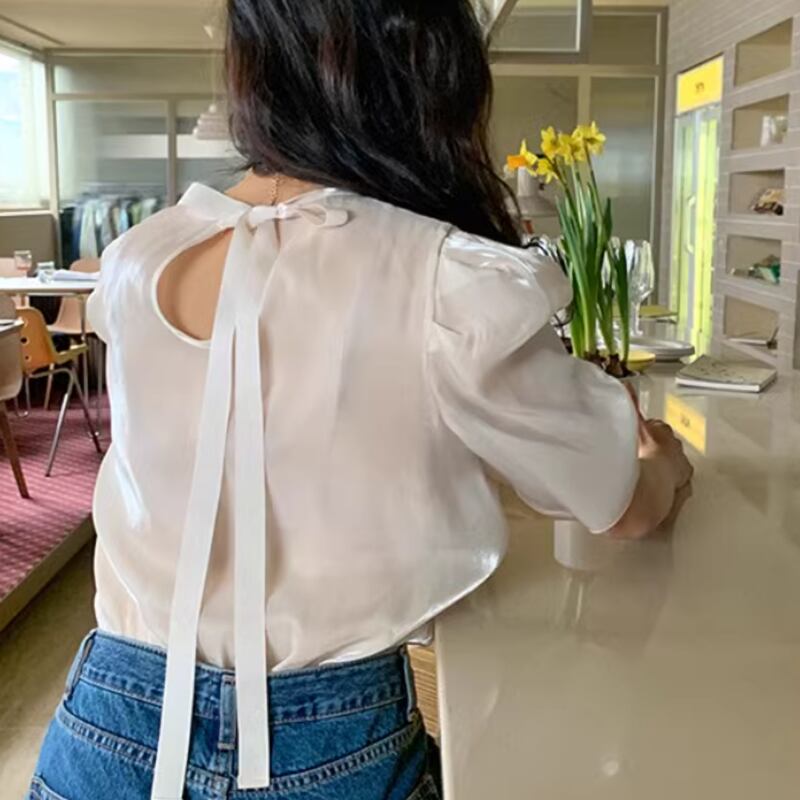 Back ribbon half sleeve tops RW0552