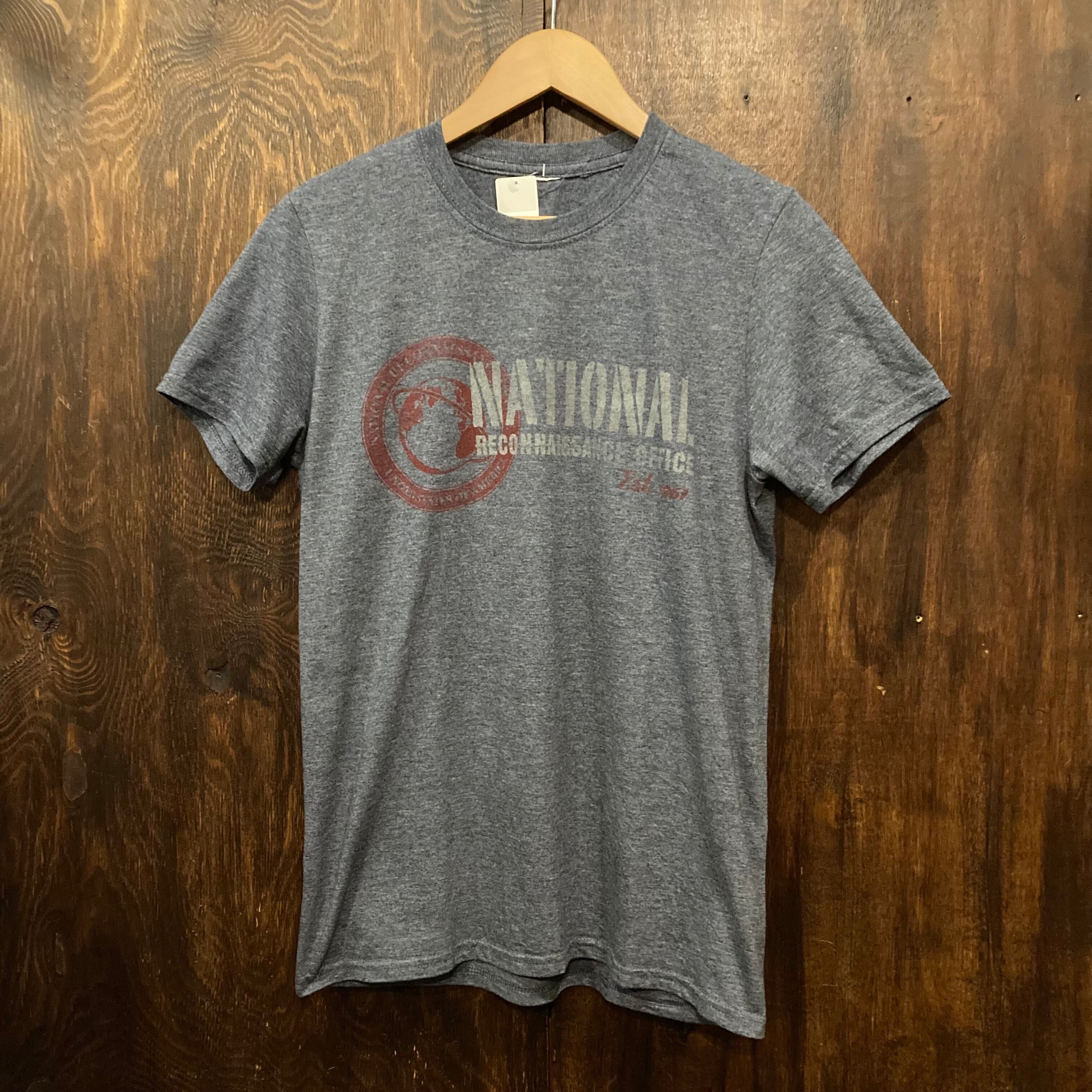 アメリカ古着 半袖Tシャツ プリントT NRO アメリカ国家偵察局 グレー