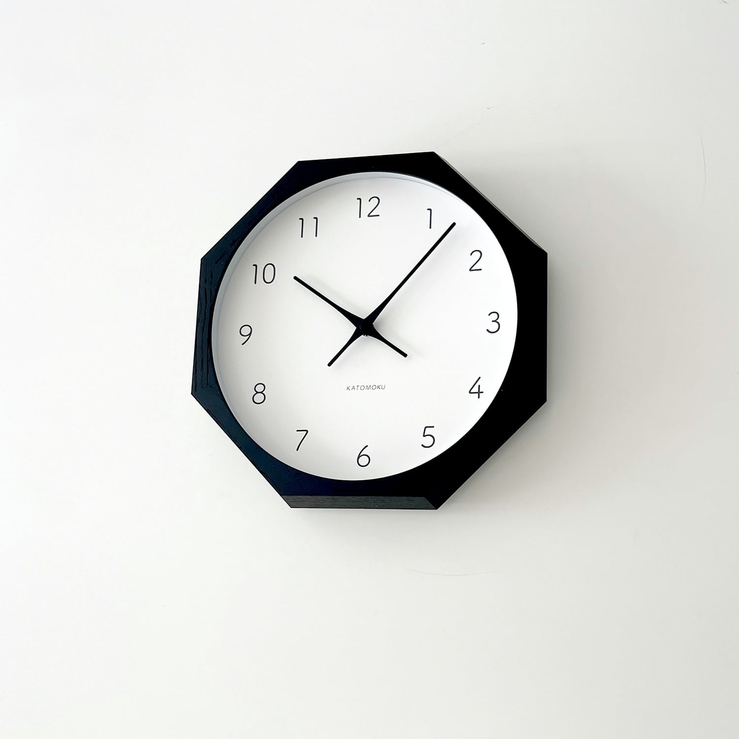 KATOMOKU muku clock 7 八角形 ブラック km-60BK8 | 加藤木工株式会社