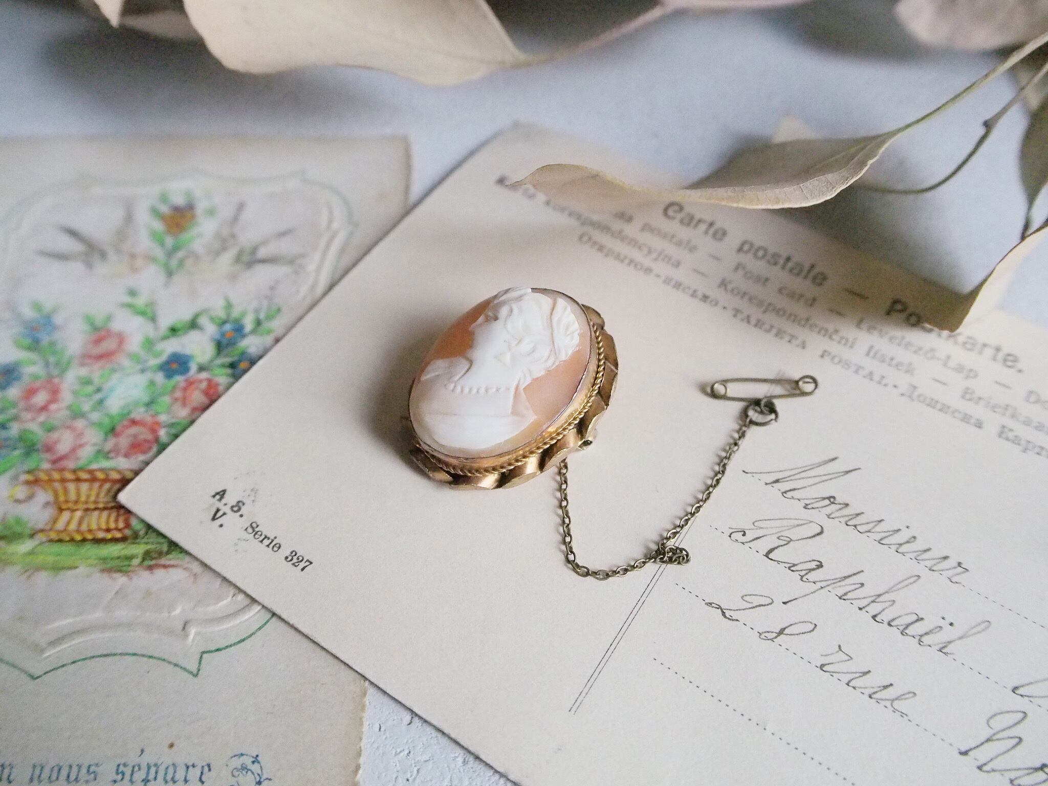 わけあり品】小ぶりなコーラルのシェルカメオ | アンティーク