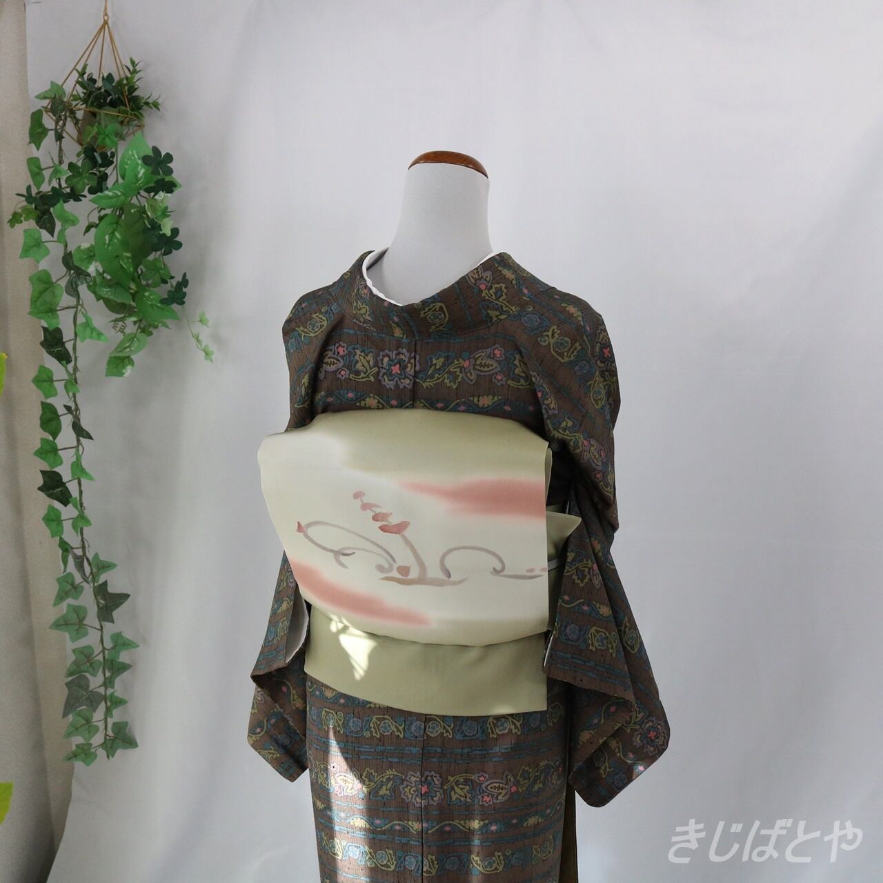 越後紬 煤色の総柄小紋 袷 泥染め | きじばとや