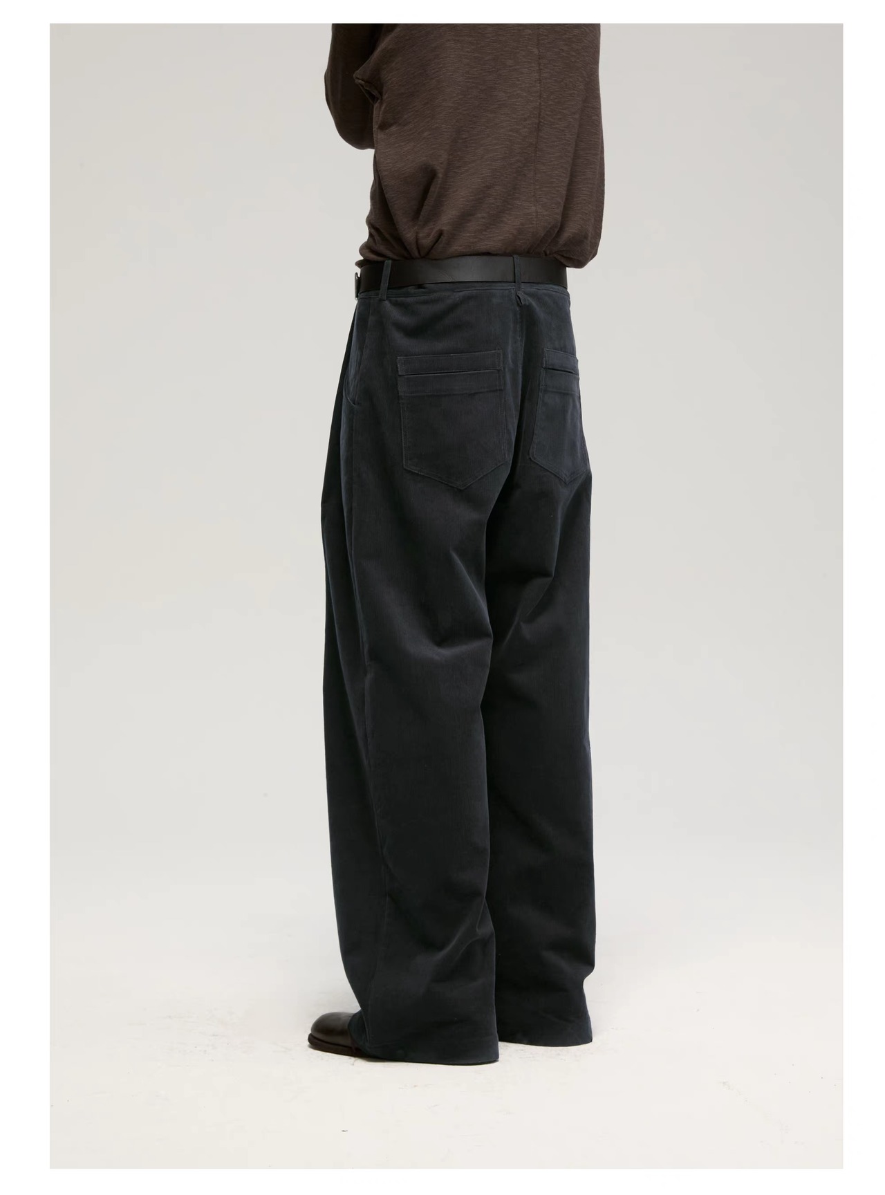 DECESOLO 26AW 100%コットン 細畝コーデュロイ タックトラウザー