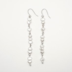 パールラインピアス/イヤリング