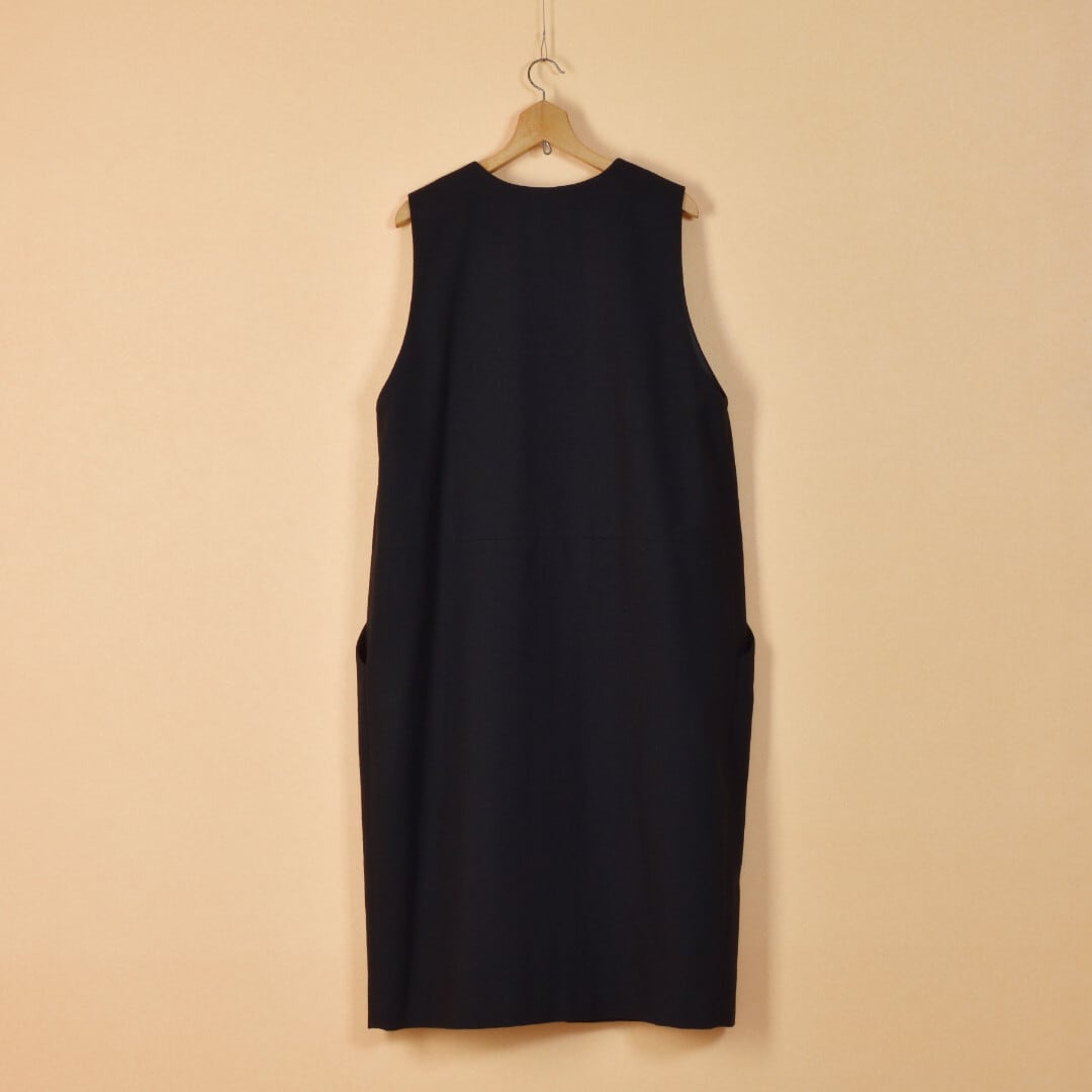 atelier naruse アトリエナルセ コットンウールヘリンボーン・ジャンパースカート・ブラック 人気のアイテムがリデザインされて秋冬仕様で発売になりました。