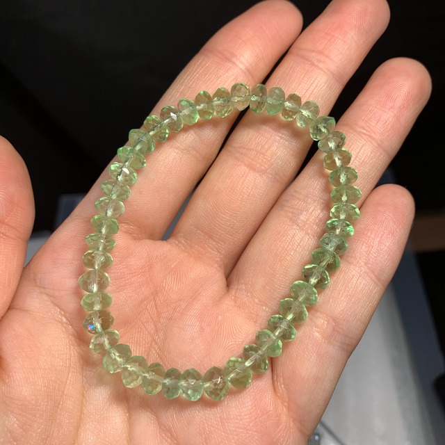 109 グリーンカットフローライト ブレスレット