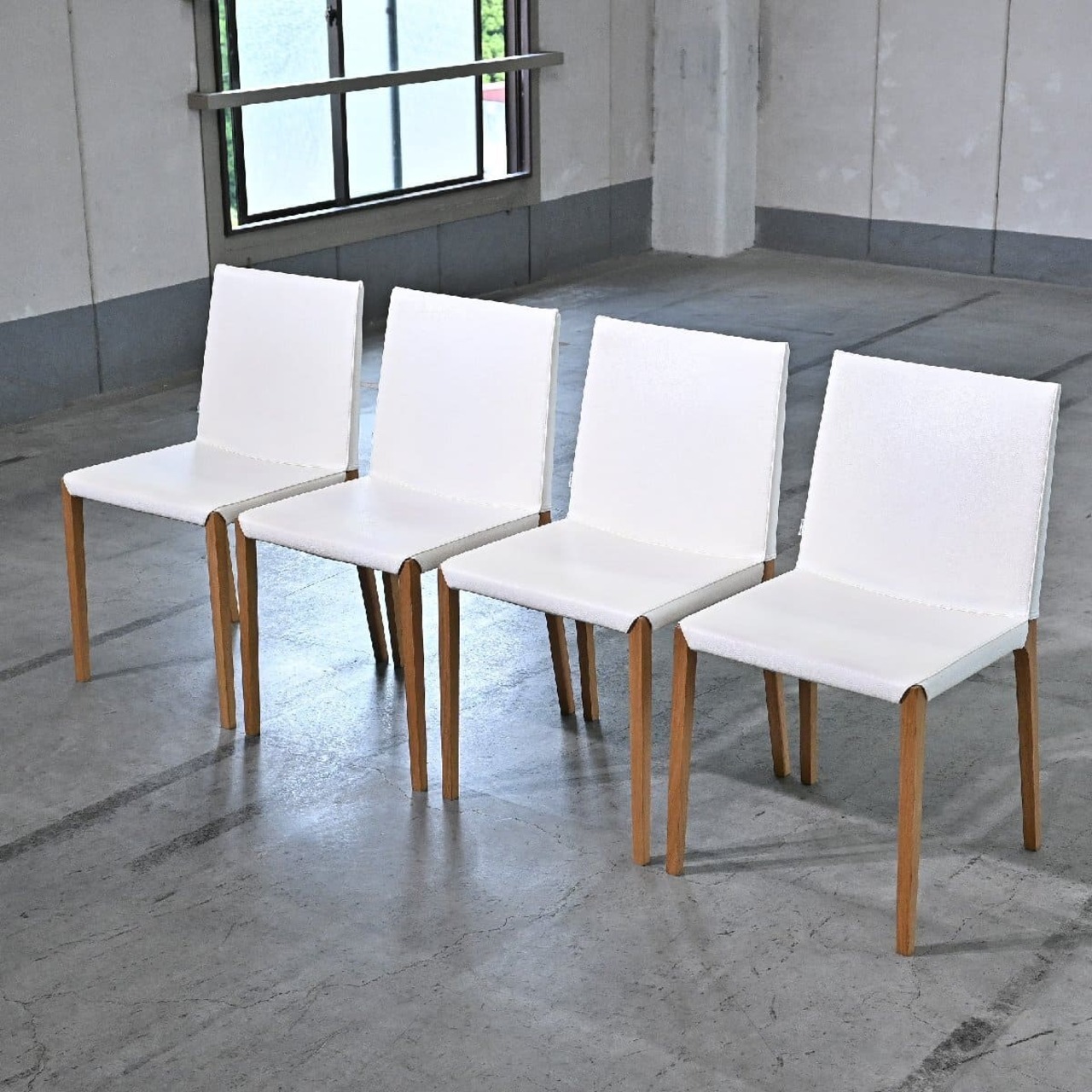 イタリア製 ザノッタ ダイニングチェア4脚セット オーク材 ハイバック リビング Zanotta【中古家具/中古インテリア/USED家具ユーズド家具/リサイクル】