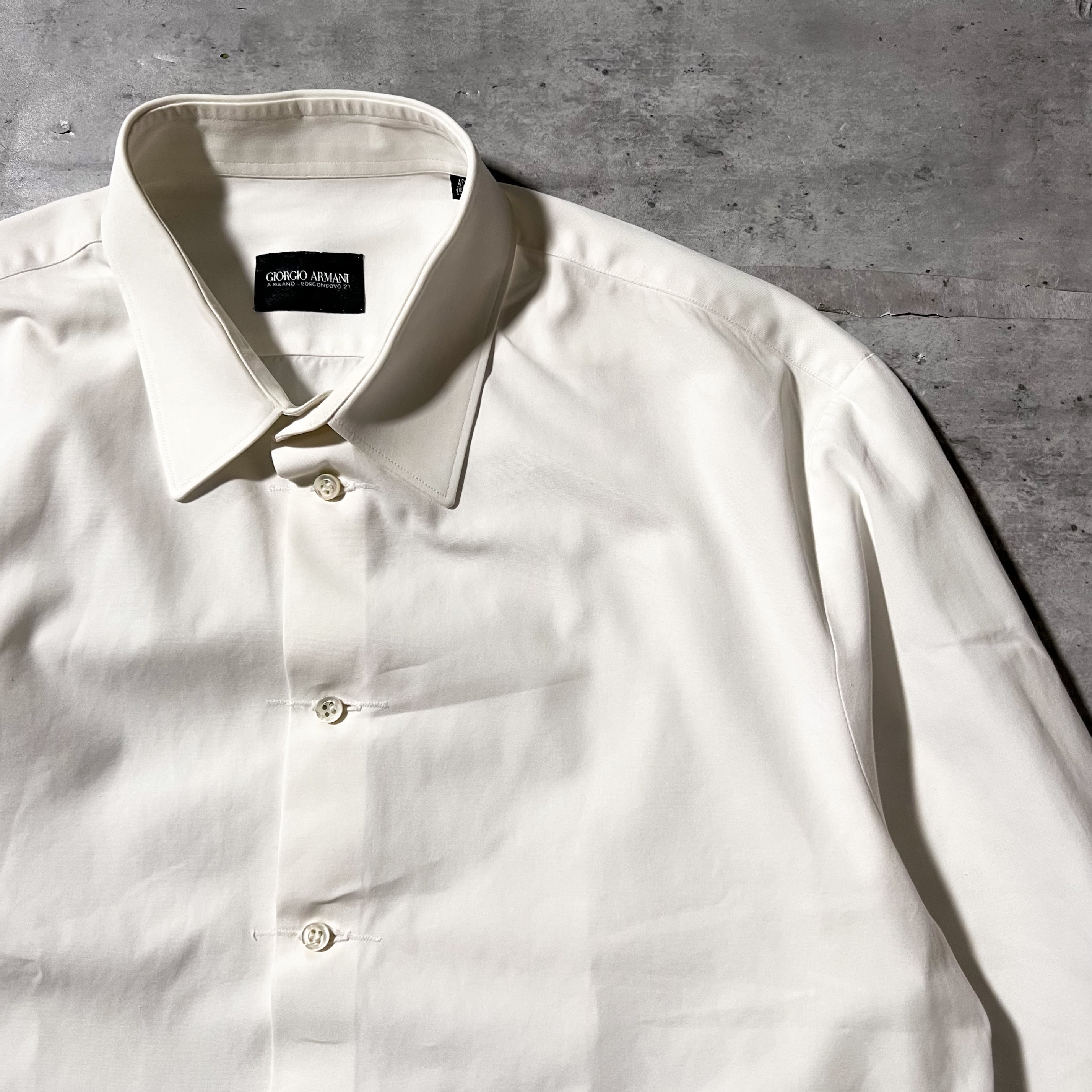 GIORGIO ARMANI” made in italy white long sleeve shirt ジョルジオ 