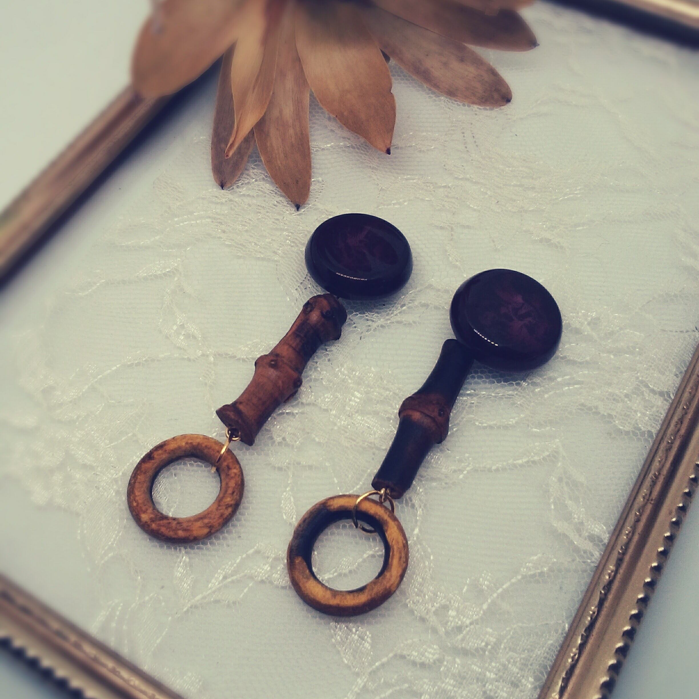 【SALE】シックなエスニックピアスorイヤリング(vintage button)