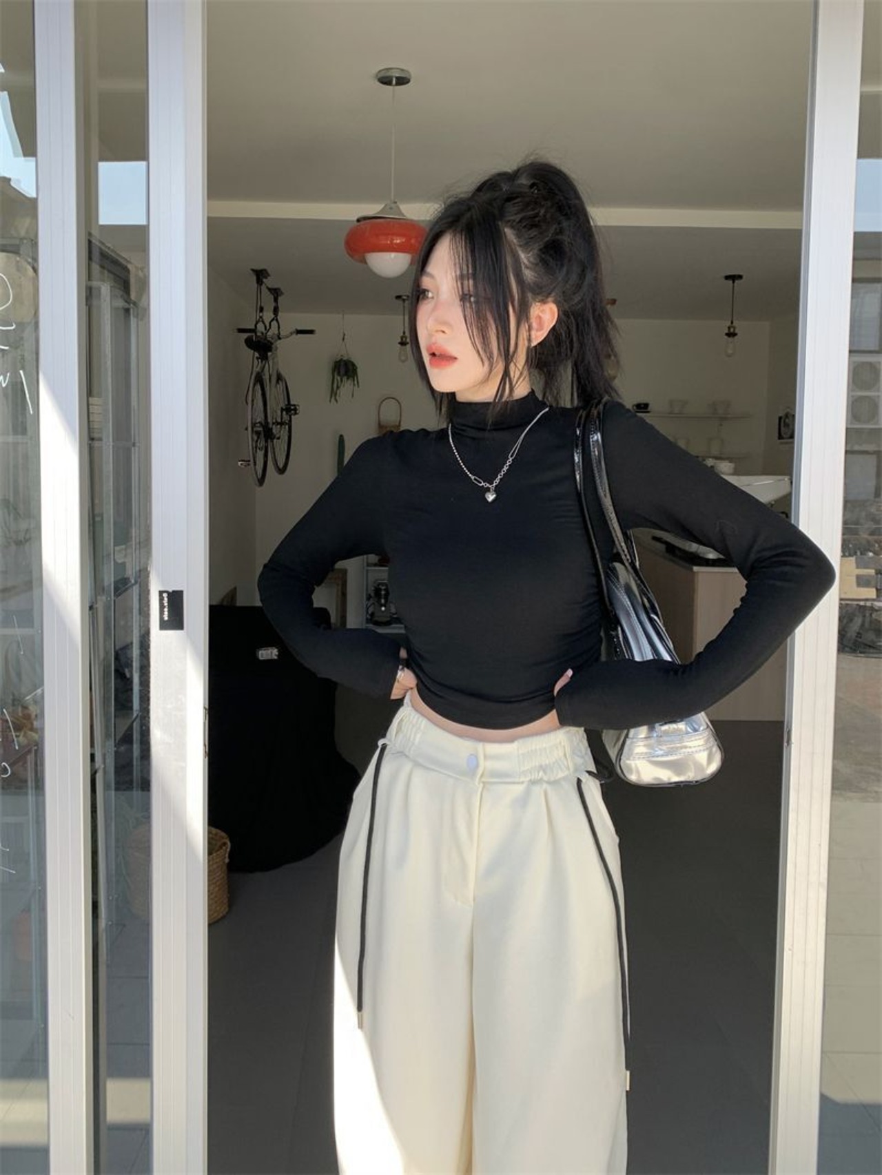 スリムフィットタートルトップ　UH00023