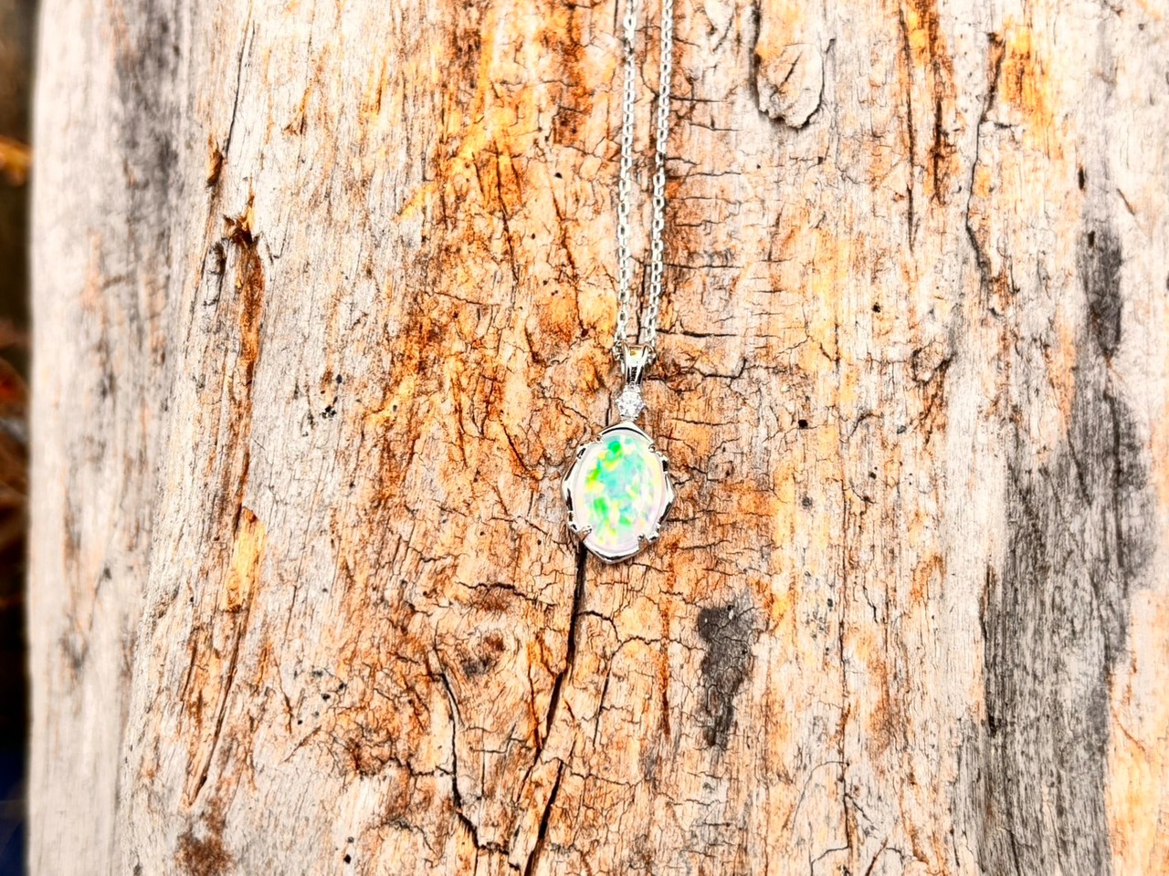 オパール ネックレス