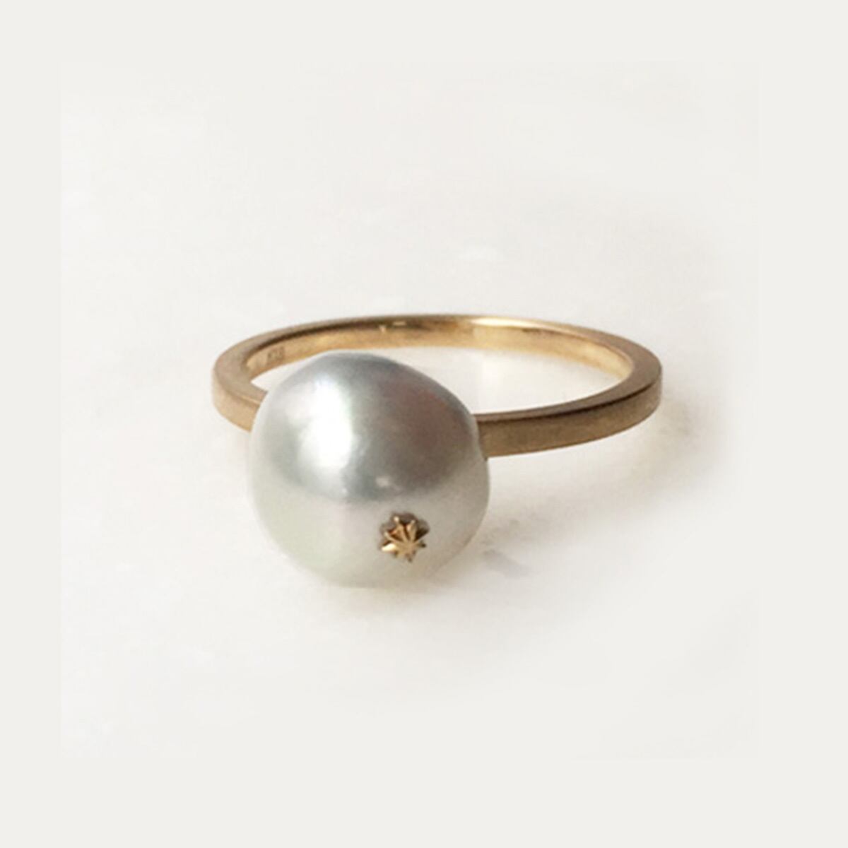 One n' Only / Star on Pearl / Akoya Pearl Ring (CR020-AK)