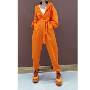 V-NECK SOLID HOODED JUMP SUIT 2colors M-4035