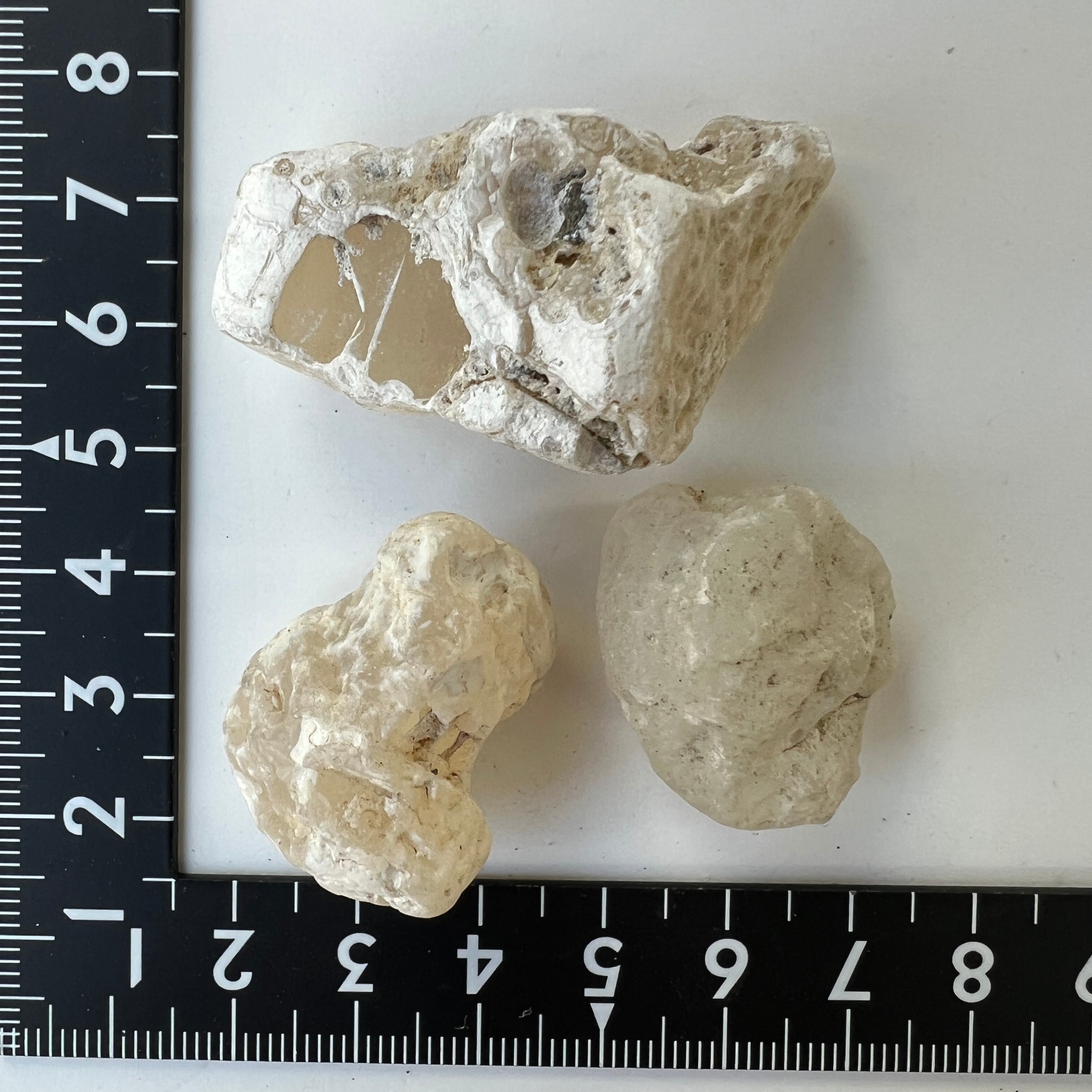 国産鉱物 原石 石 玉髄 瑪瑙 碧玉 蛋白石 出雲石