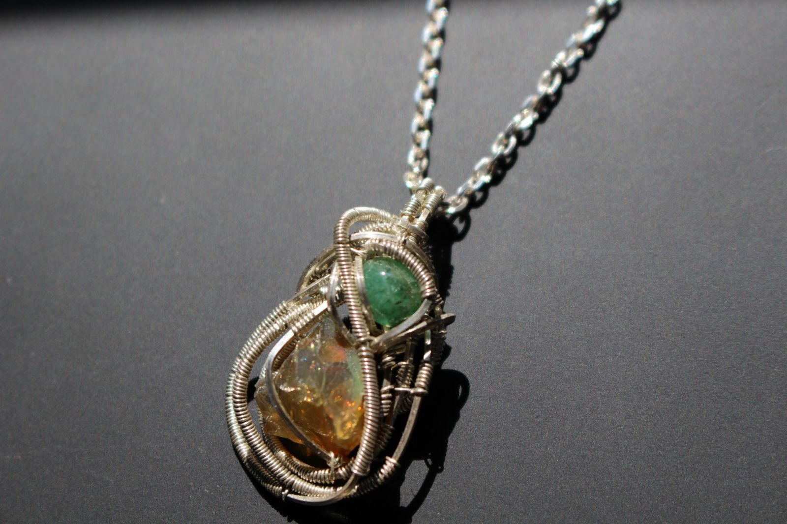 Fire opal & Emerald silver925 wirewrapping pendant