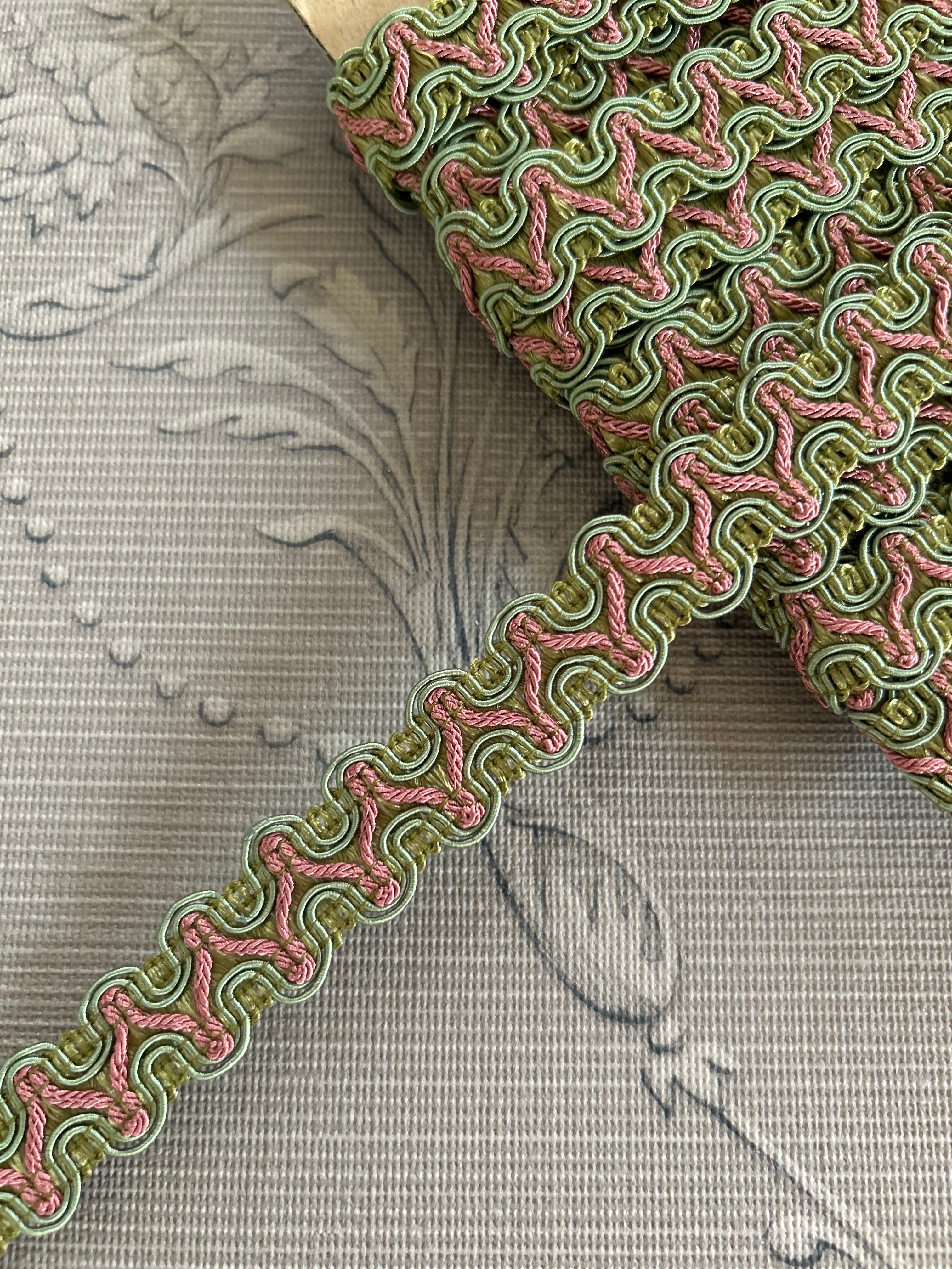 輸入デザインブレード フランス イエローグリーン×ピンク 18mm 50cm/カット単位 カルトナージュ デコレーション材