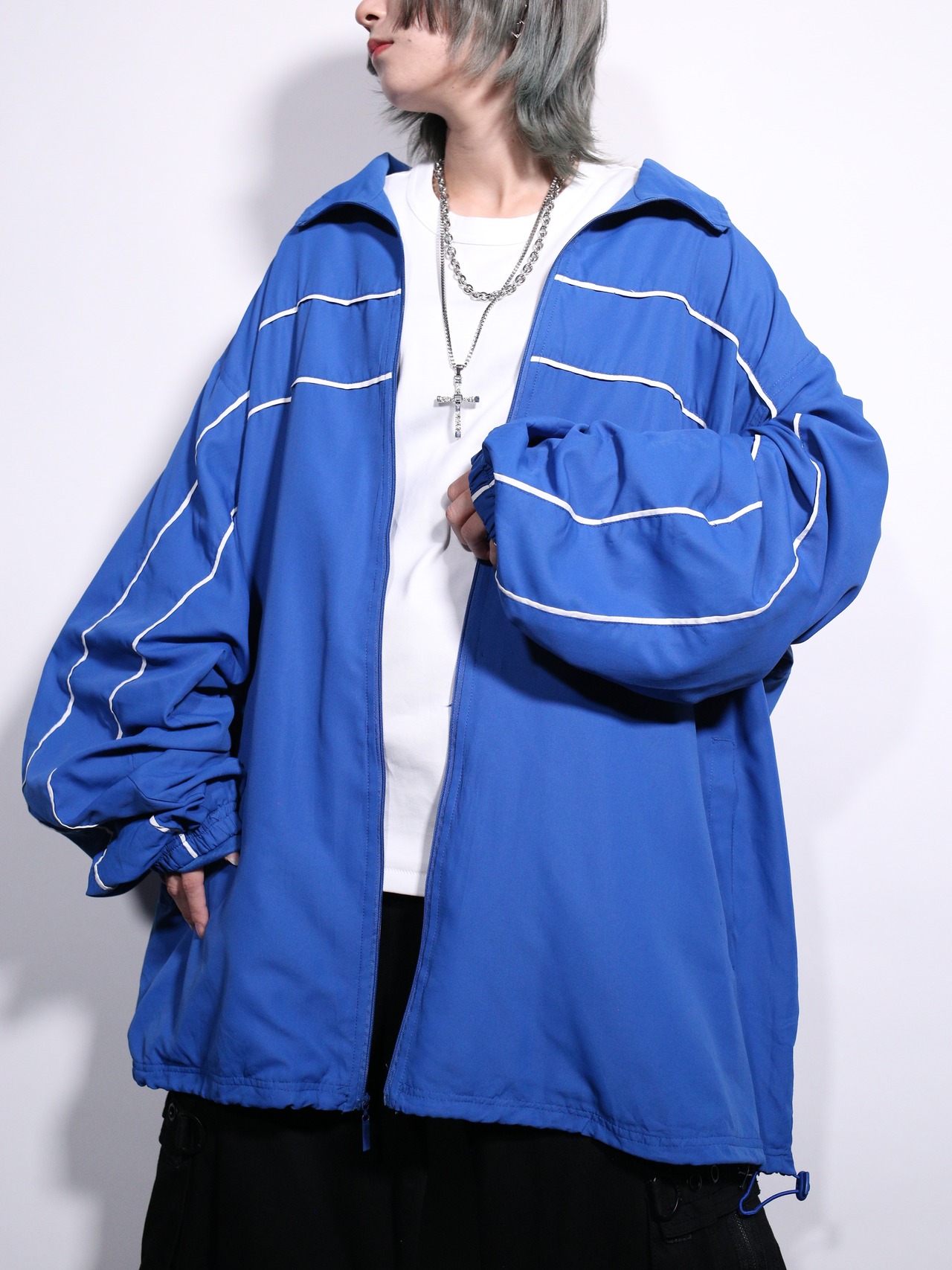 “KING SIZE” piping line design over silhouette track jacket - 2