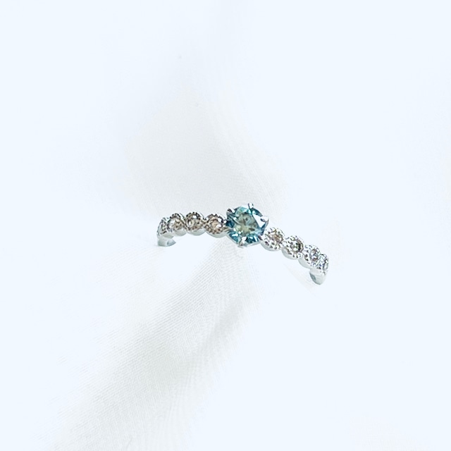 Pt 900 Blue Diamond Ring