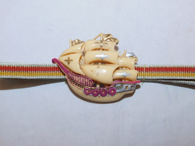 陶磁器鯉帯留 porcelain obi sash clip(sweetfish)