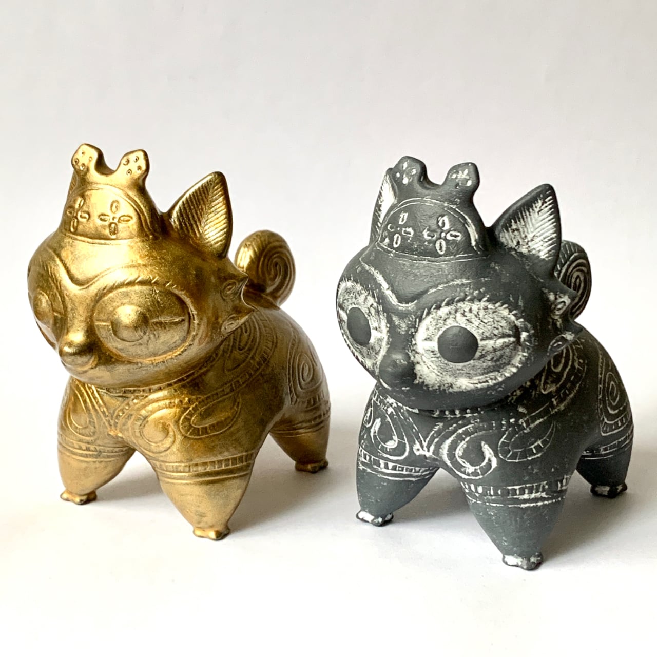 土偶犬「ドッグゥ」遮光器Ver. 〜黄金 | 妄想工作所 / MO-SO kosakusho