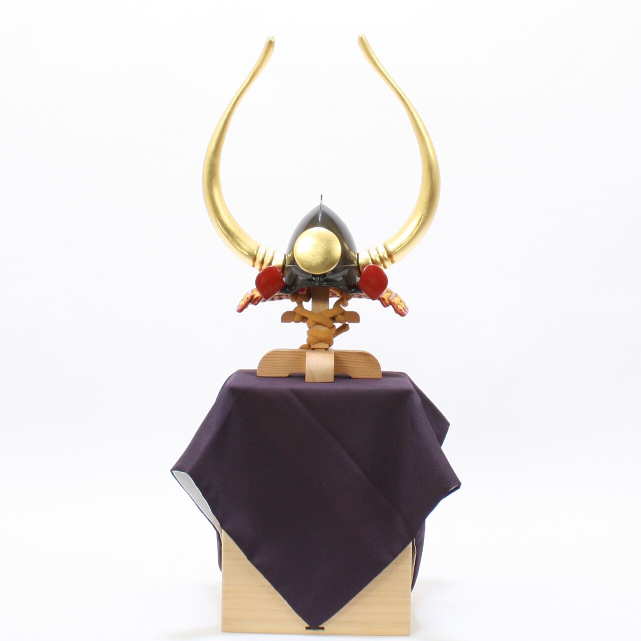 五月人形|コンパクト|おしゃれ|モダン|インテリア|プレミアム|こだわり|おすすめ|《商品名》兜飾り 黒田長政所用 大水牛脇立桃形兜 桐箱・袱紗付