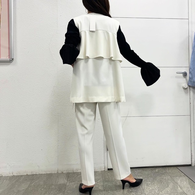 ロージー  Rosiee 後ろペプラムベスト