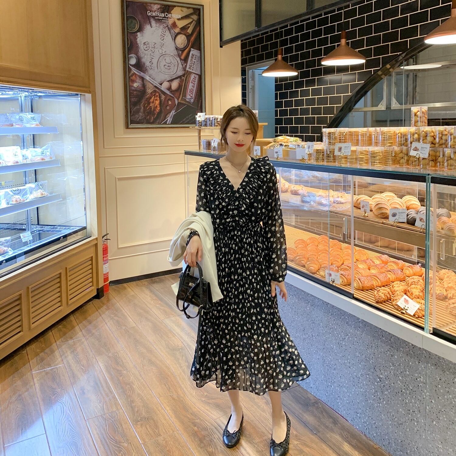 Vネックフローラルドレス スプリングスタイルウェスト薄手スカート 大人ガーリー スウィート キュート カジュアル 春物 花柄 6Du_Shop_Women69607382378