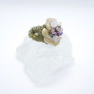 Flower Motif Mesh Ring