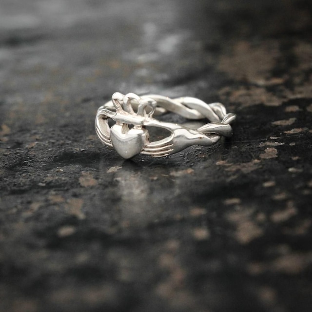 Vintage Claddagh Ring [STERLING × Celtic Knot] Fede Heart-shaped Ring