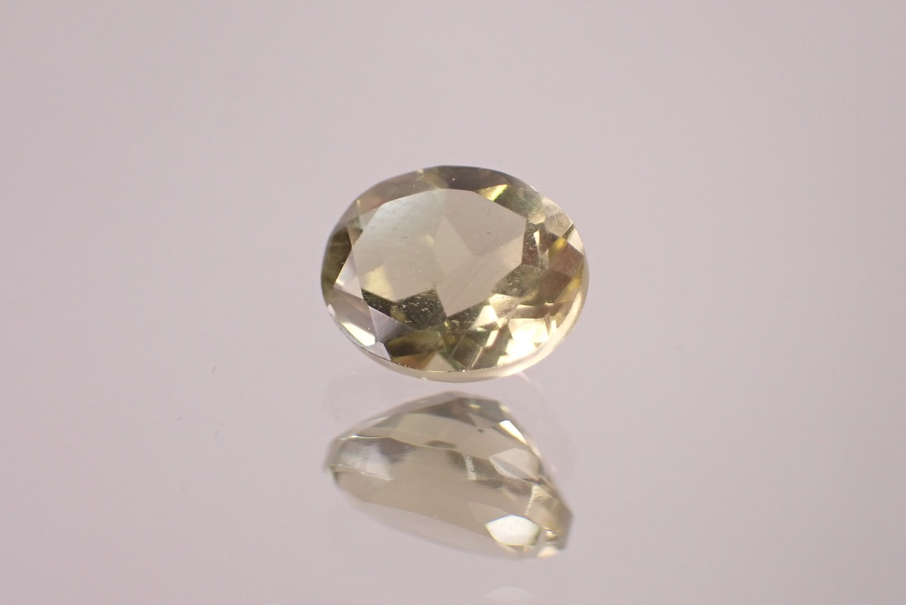 オリーブクォーツ　1.74ct　[D2-329]
