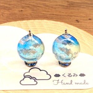 レジンピアス イヤリング 青空とシャボン玉 まん丸 15mm
