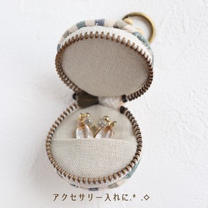 マカロンポーチ リバティ 黄色い木の実 アクセサリーポーチ コインケース お薬入れ
