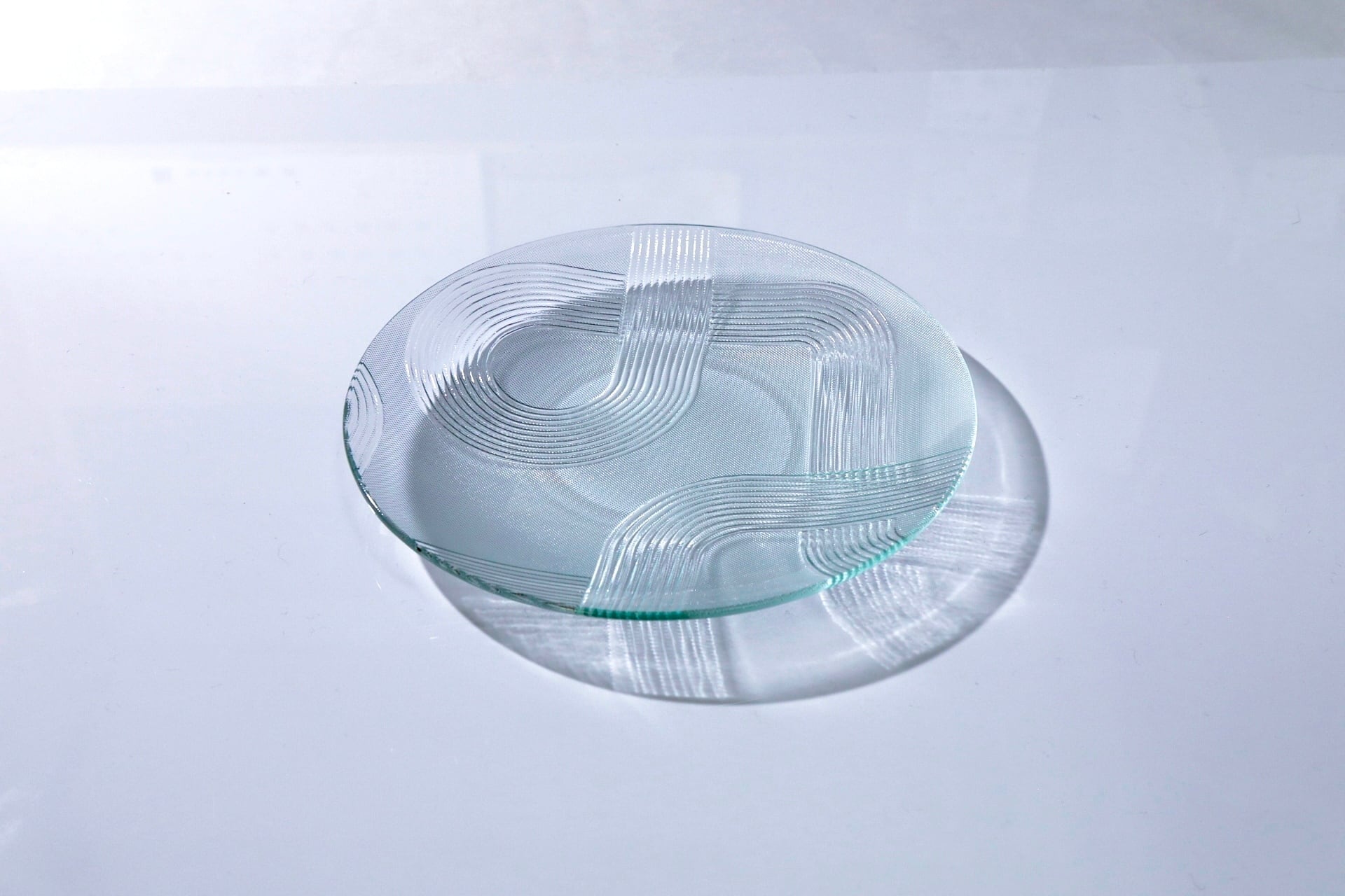 昭和型板ガラス「サーキット」　皿　円形　中（Φ150mm）