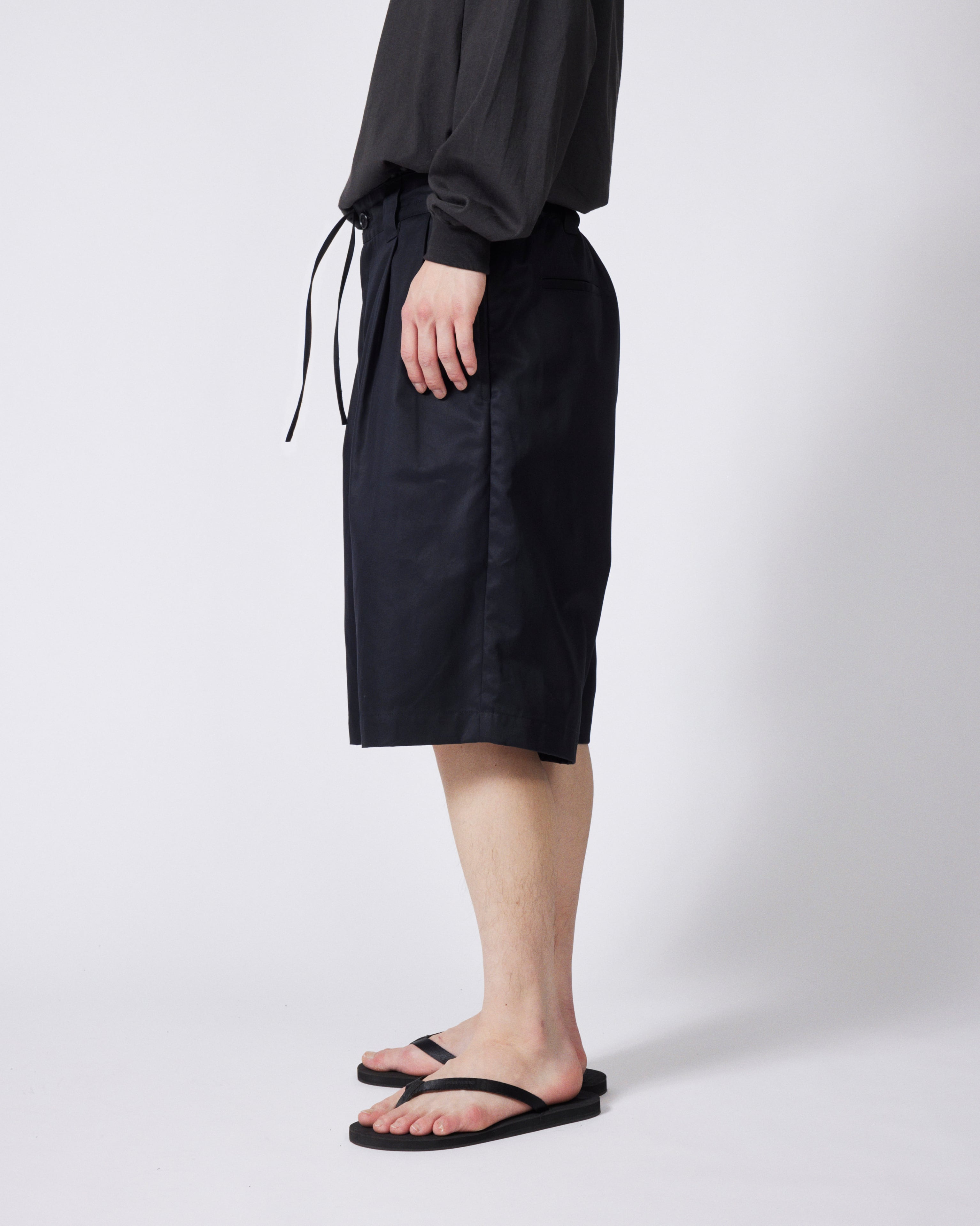 everyone two tuck cotton wide short pants (BLACK) | everyone