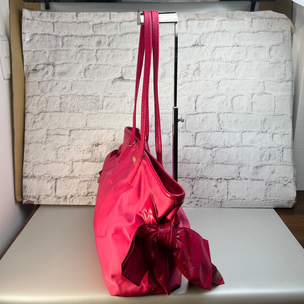 PRADA プラダ  三角プレート ナイロン トートバッグ ピンク A-9816