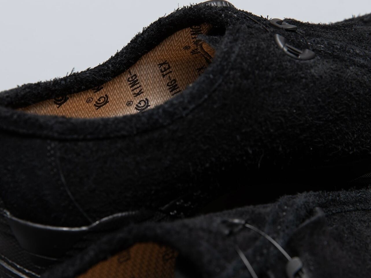 PG”KNOCK2 KTX SHAGGY SUEDE BLACK” | Lapel online store