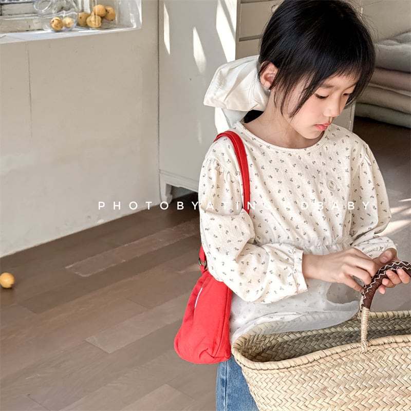 レース切り替えしフラワートップス