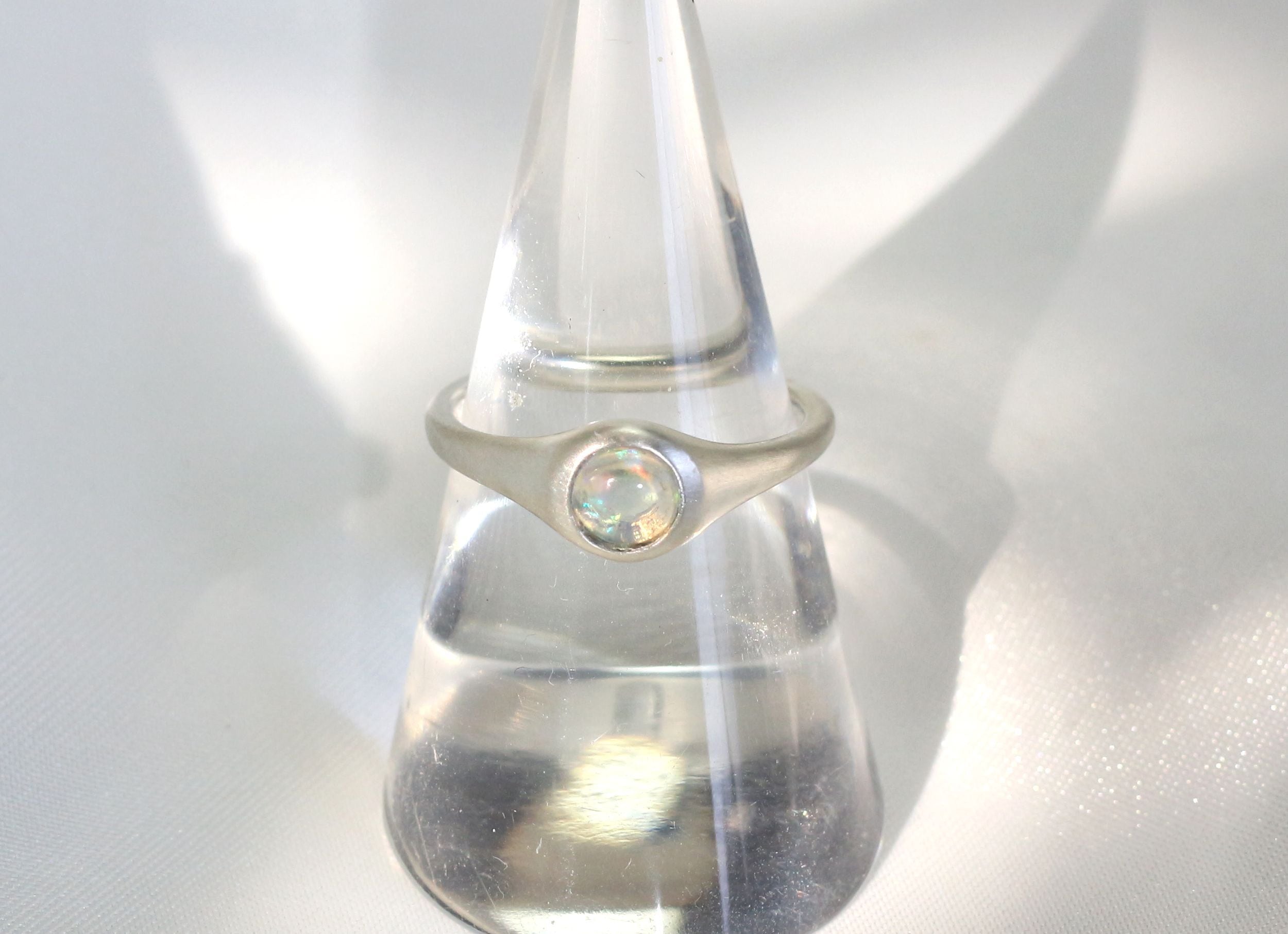 Pt900 ウォーターオパールリング 0.36ct | Atelier Ozaki