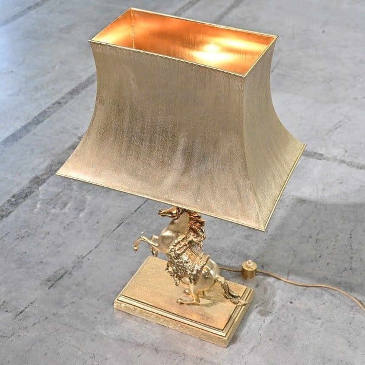 スペインビンテージ Montoro 馬のテーブルスタンド ライト 卓上 デスク ナイト 照明 ランプ アンティーク 動物 ホース モントロ【 中古家具/中古インテリア/USED家具ユーズド家具/リサイクル】