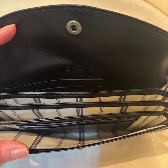 B.stuff 「フラウ」マルチコンバートメント長財布