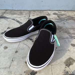 VANS/ Comfycush Slip-on  Black/True White