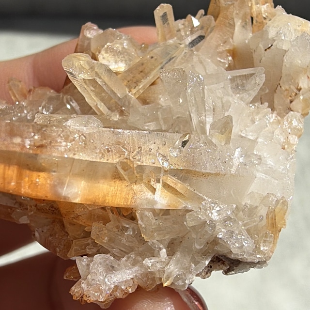 ネパール・ダーディン産 ヒマラヤ水晶 ゴールデンヒーラー クラスター No.7