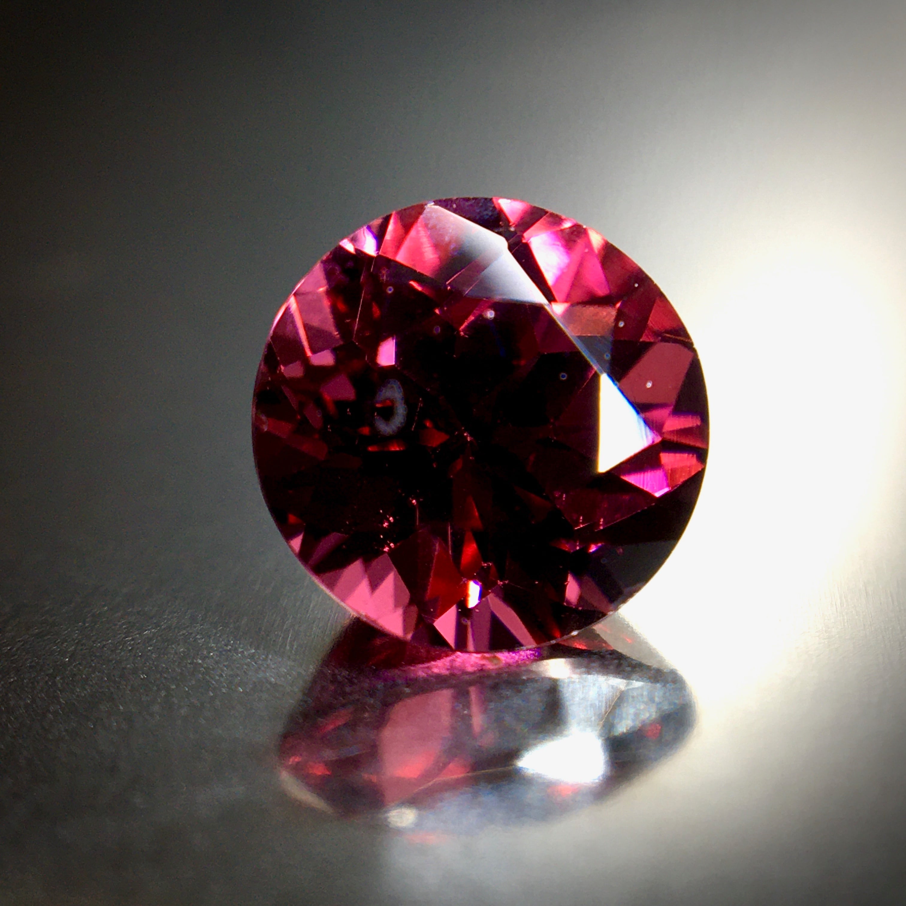”ラズベリーレッド”甘い輝き 1.4ct UP 天然 ロードライト ガーネット | Frederick’s Gems&Jewelry powered  by BASE