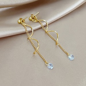 レディース ピアス ジュエリー アクセサリー ダイヤモンド かわいい 大人可愛い きれいめ シンプル 上品 お洒落 セクシー エレガント フォーマル フェミニン 無地 デート お出かけ パーティー イベント リゾート 旅行 お買い物 女子会 休日 カフェ 普段使い コーデ 高見え 20代 30代 40代 プチプラ 春 夏 秋 冬 結婚式 二次会 披露宴 シーズンレス オールシーズン 春カラー 秋カラー シルバー 銀色 ゴールド 金色 大人カラー