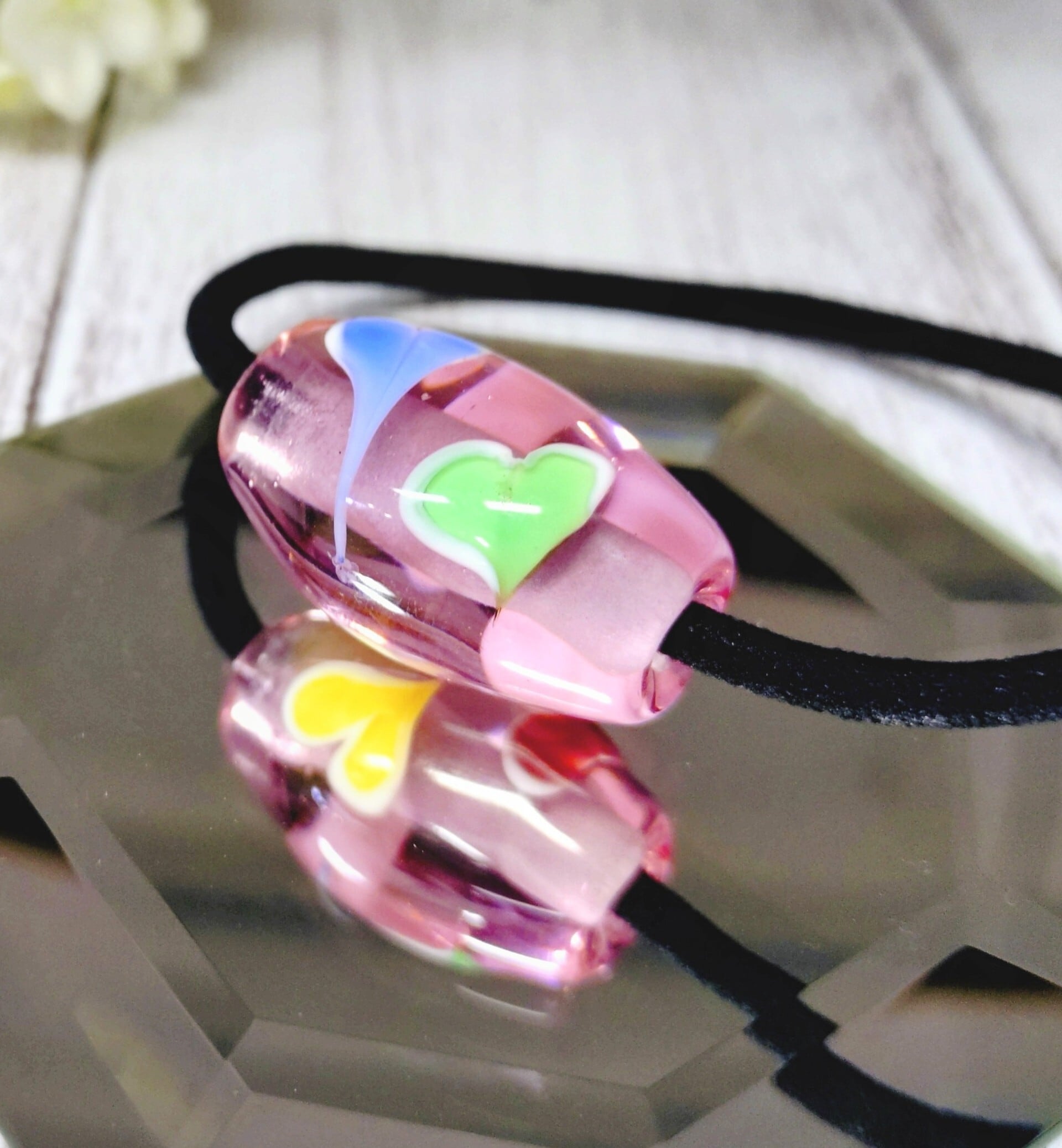 カラフルハートのとんぼ玉・ヘアゴム