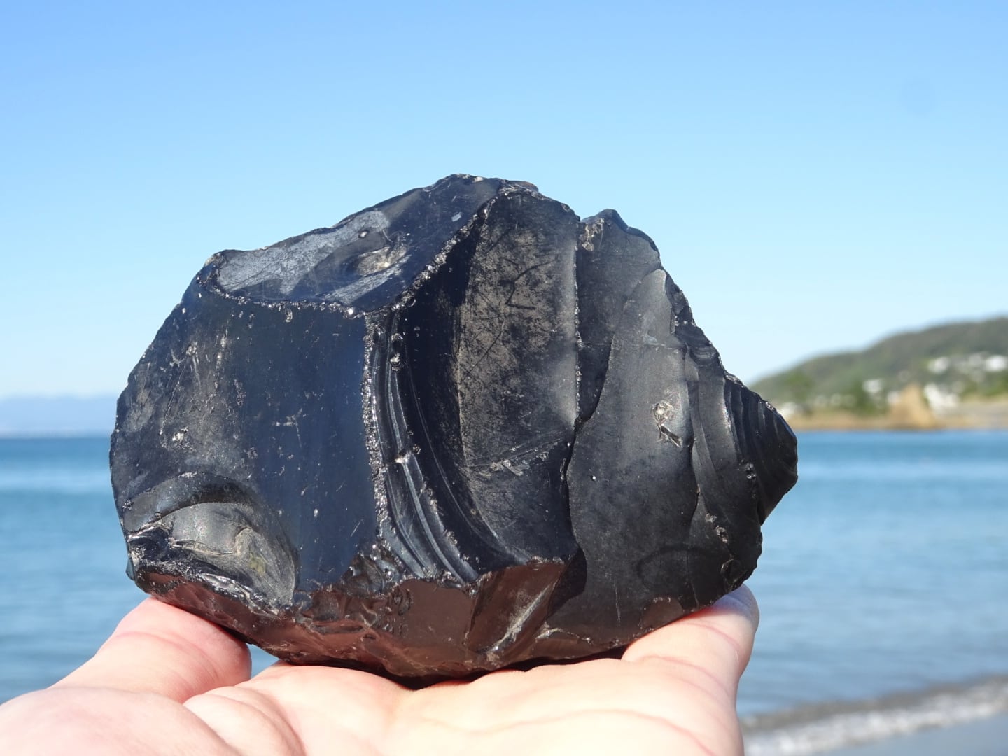 隠岐の島 Obsidian 】 黒曜石・原石 | 虹石屋