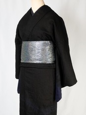 【レディース】仕立て上がり 絞り染め麻着物 黒紫　[B1265]