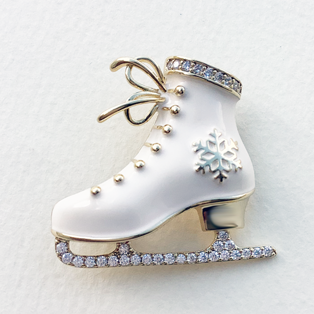 736228 JinkaNezu ホワイトフラワー ピンブローチ | JinkaNezu